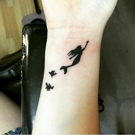 52 petits tatouages femme qui font de l'effet 12