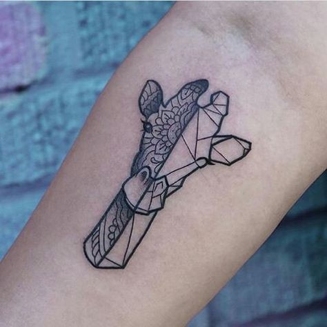 52 petits tatouages femme qui font de l'effet 21