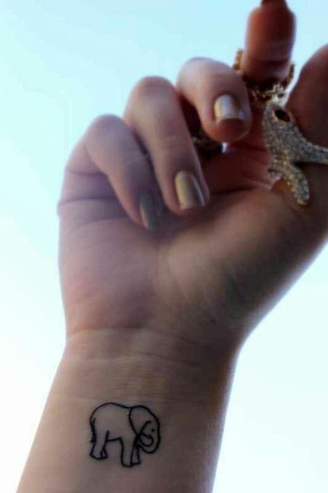 52 petits tatouages femme qui font de l'effet 23