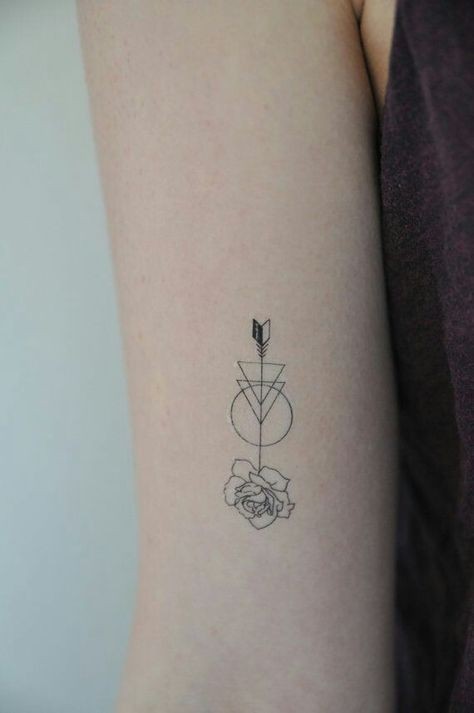 52 petits tatouages femme qui font de l'effet 26