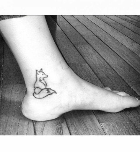 52 petits tatouages femme qui font de l'effet 33