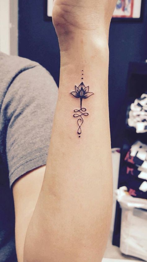 52 petits tatouages femme qui font de l'effet 34