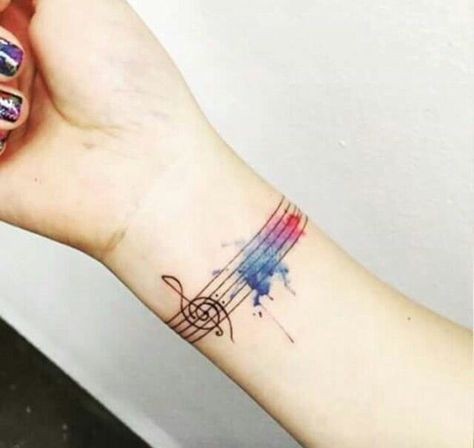 52 petits tatouages femme qui font de l'effet 35