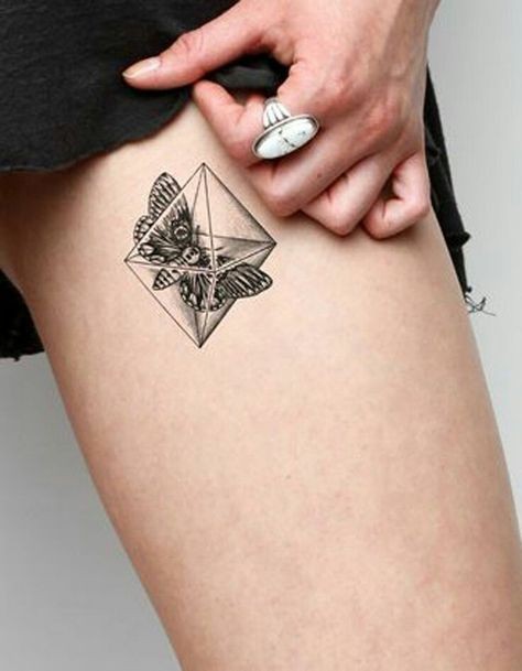 52 petits tatouages femme qui font de l'effet 37