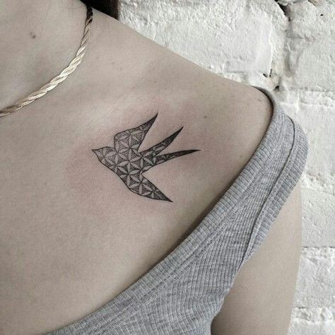 52 petits tatouages femme qui font de l'effet 49