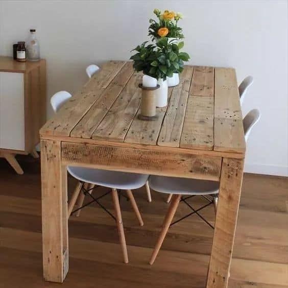 23 idées pour fabriquer une table à manger en palettes 18