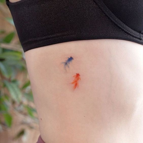 Les 100 plus belles idées de tatouages minimalistes pour femmes 103