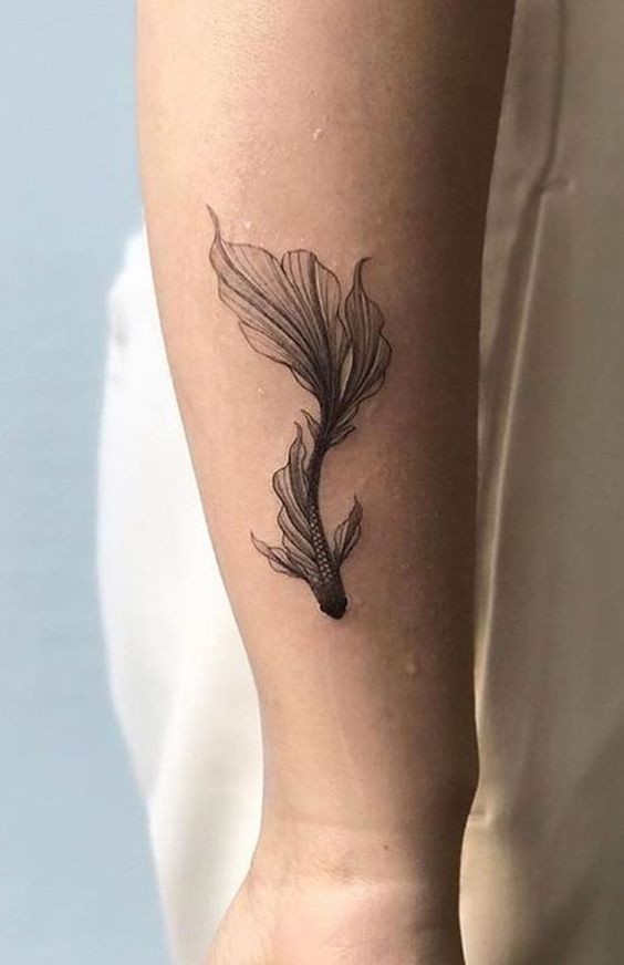 Les 100 plus belles idées de tatouages minimalistes pour femmes 90