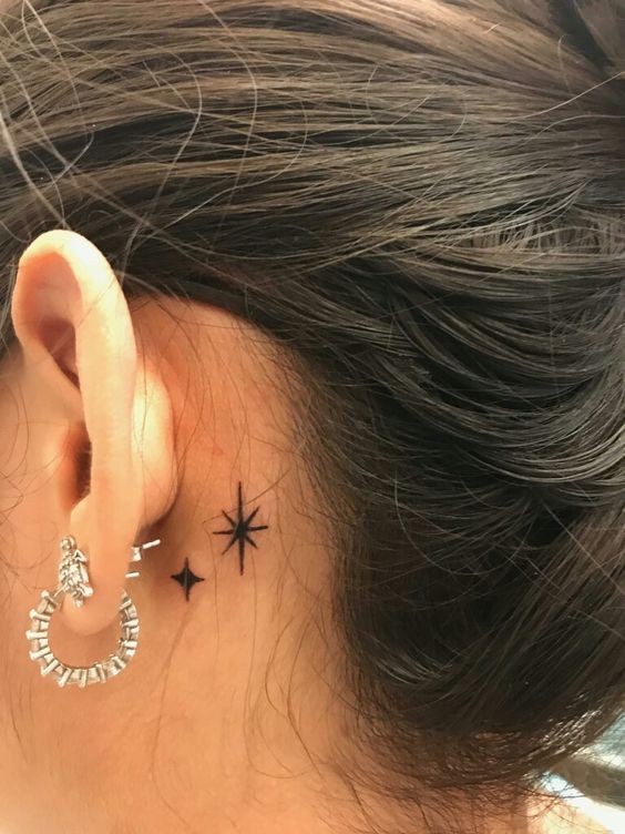 100 Tatouages derrière l'oreille mignons pour femme 7