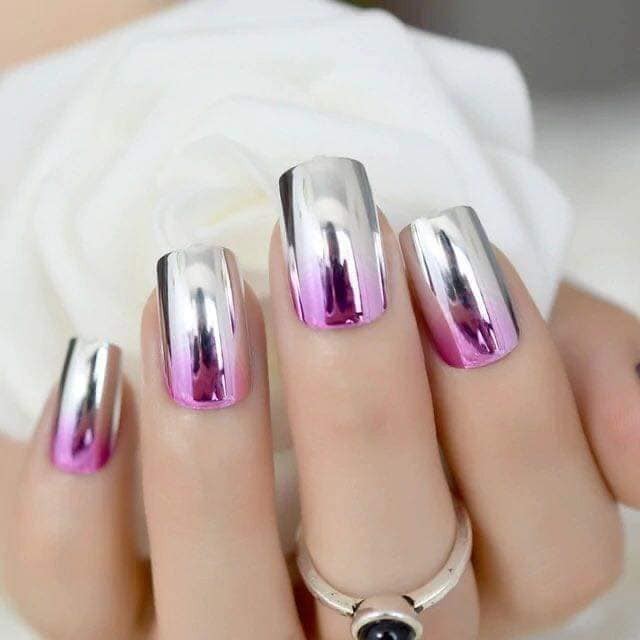 17 top idées d'ongles avec effet miroir 11