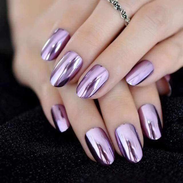 17 top idées d'ongles avec effet miroir 17