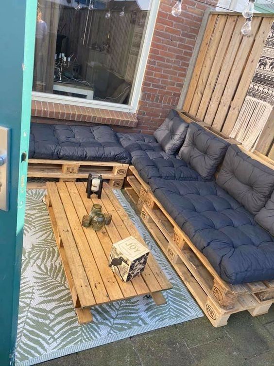 38 idées pour décorer une petite terrasse avec des palettes 23