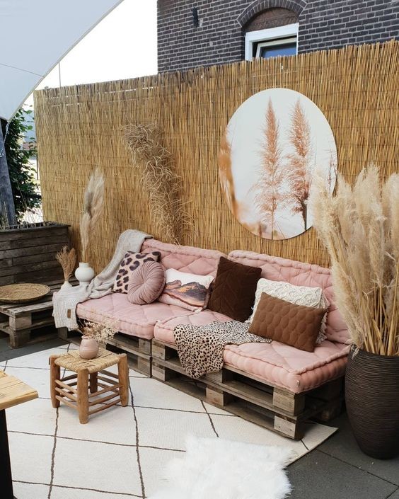 38 idées pour décorer une petite terrasse avec des palettes 33