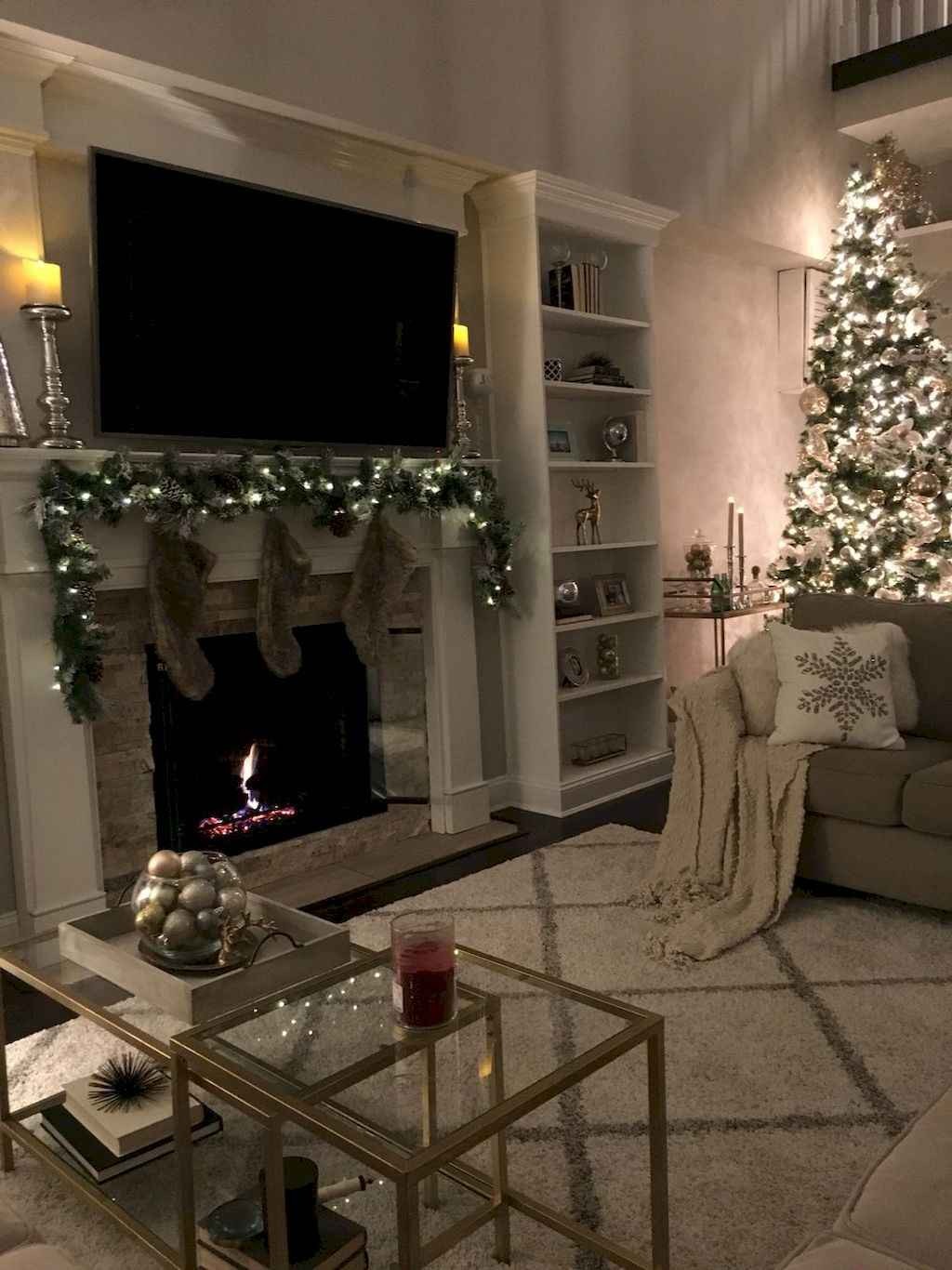 80 Belles idées pour décorer votre salon ce Noel 56