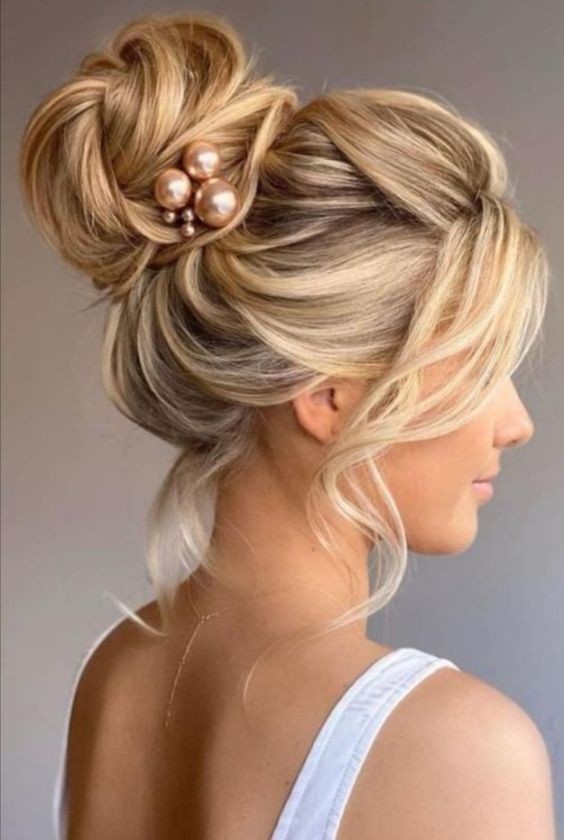 61 top idées de coiffures de chignon de mariage 52