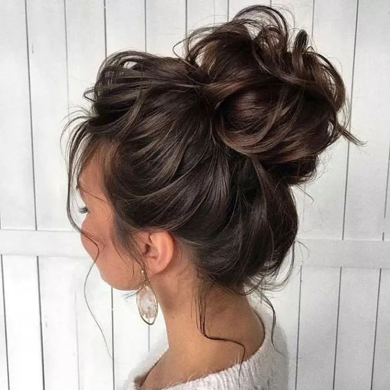 61 top idées de coiffures de chignon de mariage 58