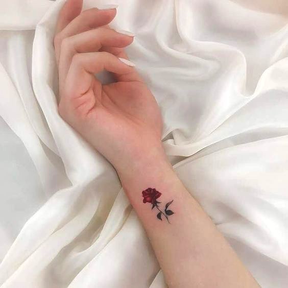 88 petits tatouages mignons et minimalistes pour femmes 32