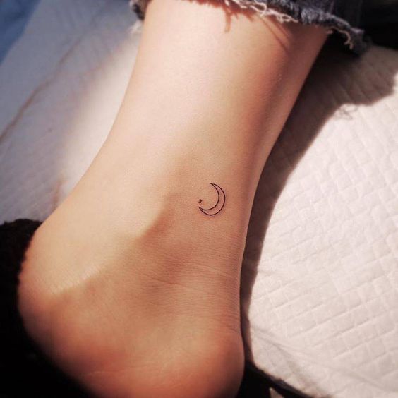 88 petits tatouages mignons et minimalistes pour femmes 71