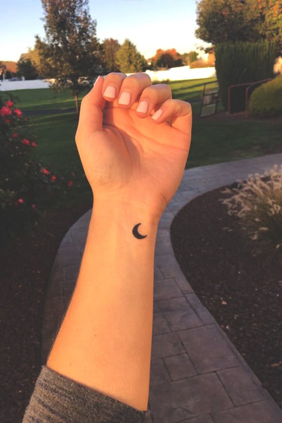 88 petits tatouages mignons et minimalistes pour femmes 74