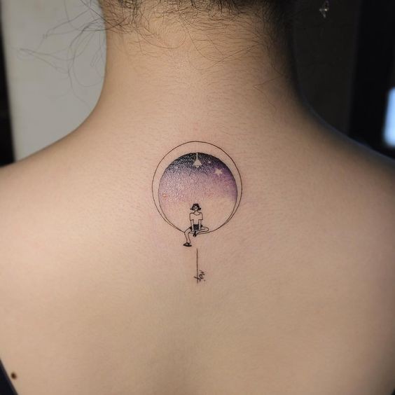 30 idées de tatouages soleil lune pour femme 10