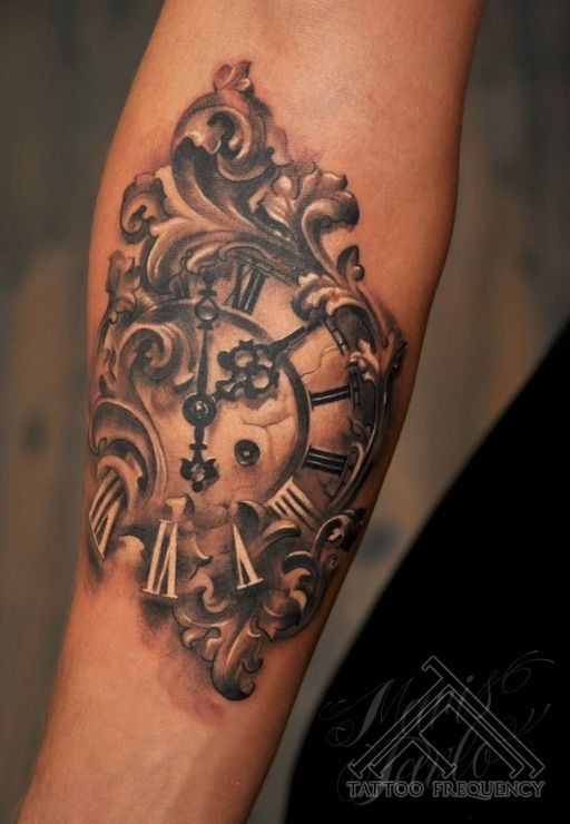 30 top idées de tatouage horloge date de naissance 5