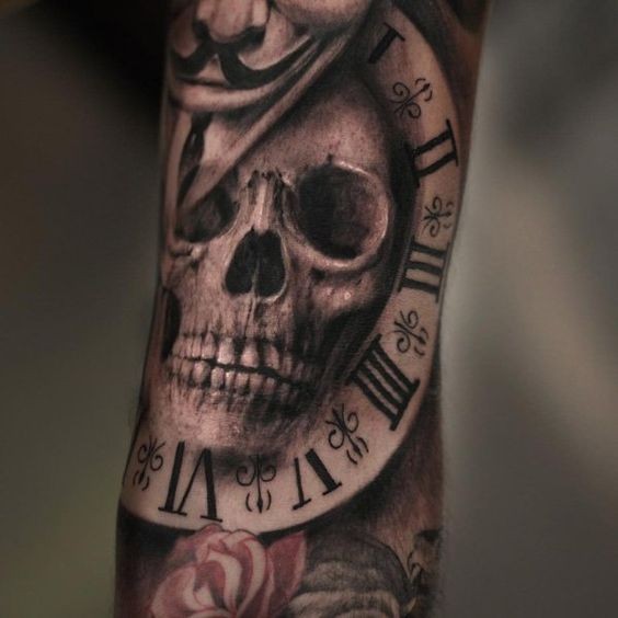 30 top idées de tatouage horloge date de naissance 17