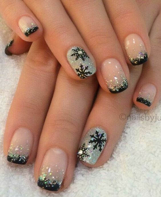 53 Nail art de Noël pour une manucure de fêtes réussie 18