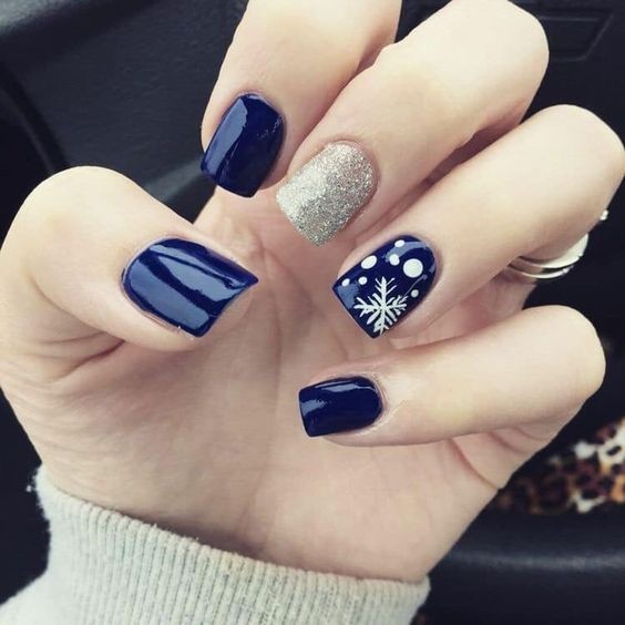 53 Nail art de Noël pour une manucure de fêtes réussie 35