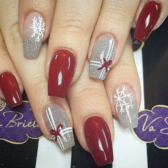 53 Nail art de Noël pour une manucure de fêtes réussie 48