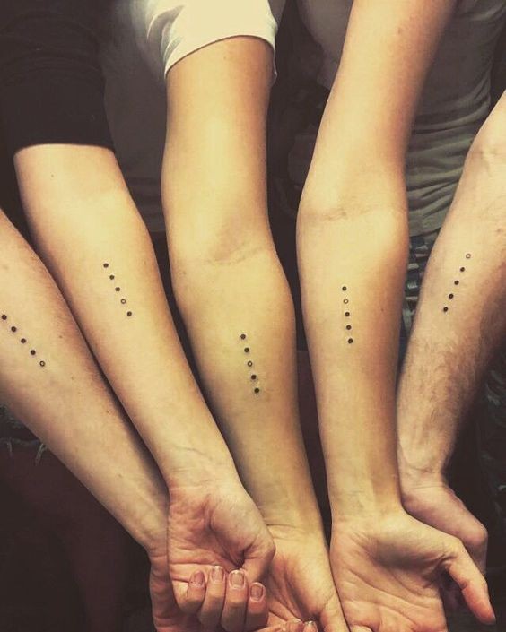 29 idées de tatouages de sœurs pour vous et votre sœur 10