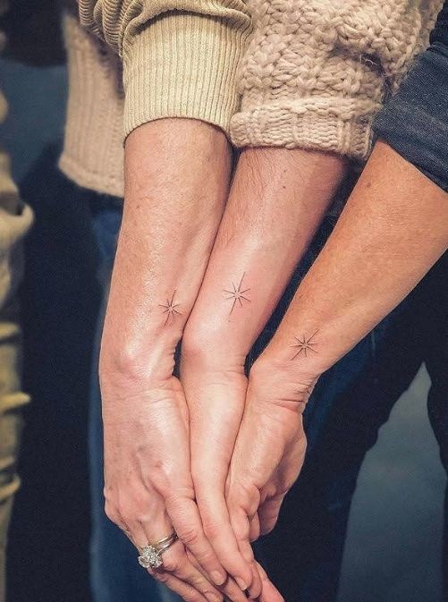 29 idées de tatouages de sœurs pour vous et votre sœur 21