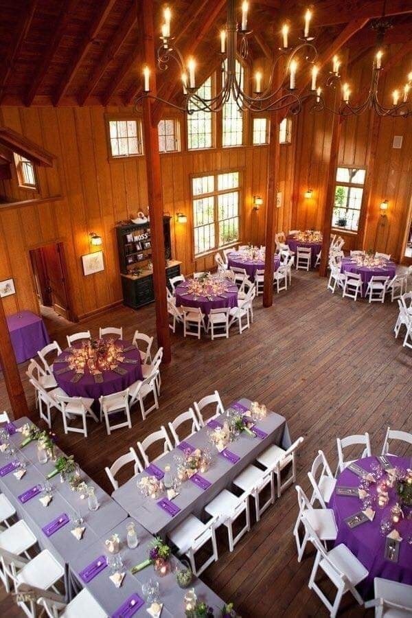 33 idées de décorations de mariage dans les tons violet 25