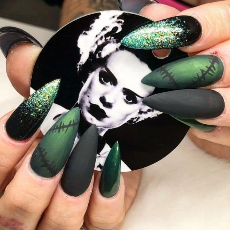 54 idées amusantes et effrayante d'ongles pour la fête d'Halloween 25