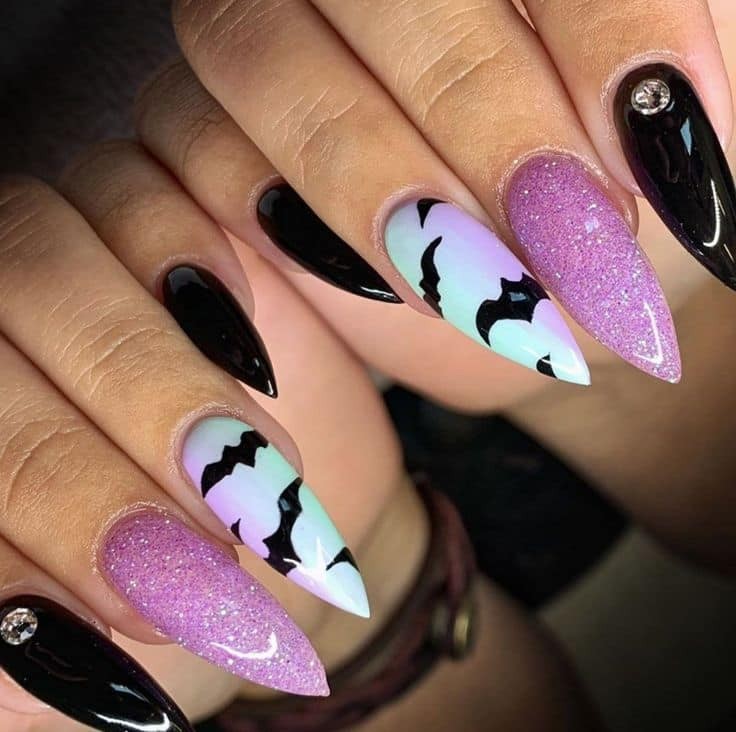 54 idées amusantes et effrayante d'ongles pour la fête d'Halloween 31