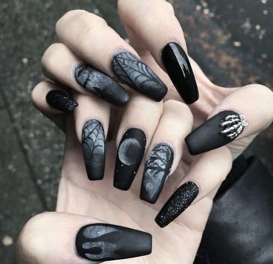 54 idées amusantes et effrayante d'ongles pour la fête d'Halloween 33