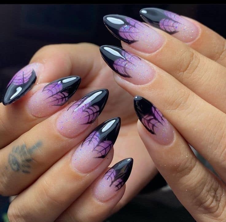 54 idées amusantes et effrayante d'ongles pour la fête d'Halloween 37