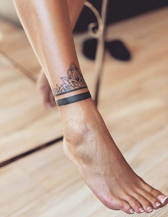 39 Tatouages chevilles à la fois discrets, délicats et sensuels 4