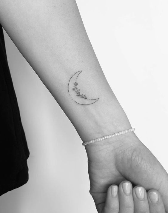 41 Petits tatouages à la fois minimalistes et discrets 14