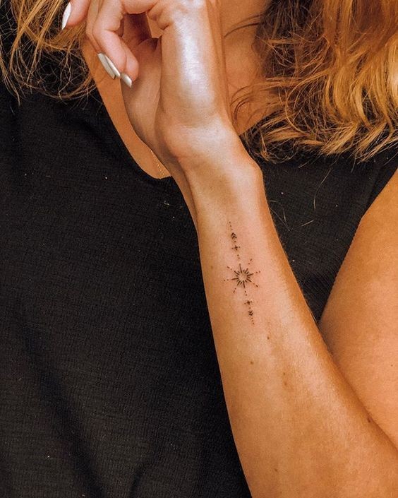 41 Petits tatouages à la fois minimalistes et discrets 37