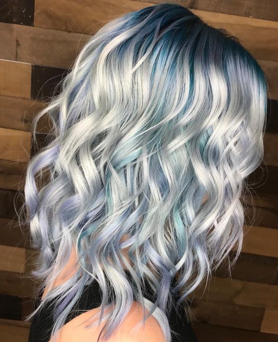 17 idées de colorations grises pour sublimer vos cheveux 55