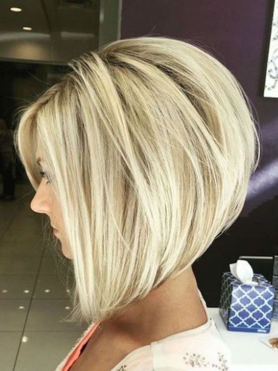 20 Carrés plongeants longs qui rendent une femme irrésistible 22