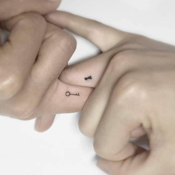 25 tatouages minimalistes à la fois élégants et discrets 7