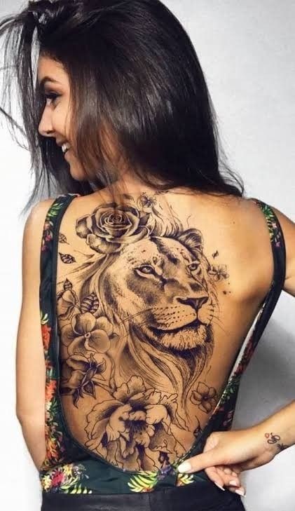 44 tatouages dos qui rendent une femme irrésistible 3