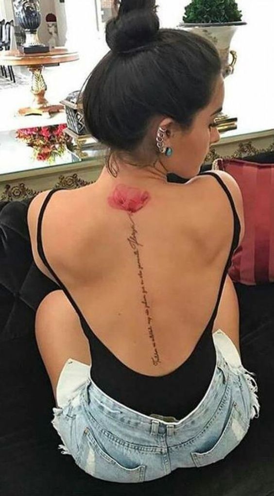 44 tatouages dos qui rendent une femme irrésistible 5