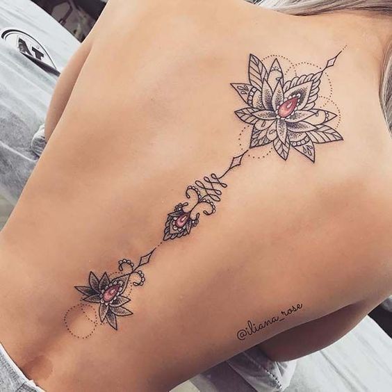 44 tatouages dos qui rendent une femme irrésistible 18