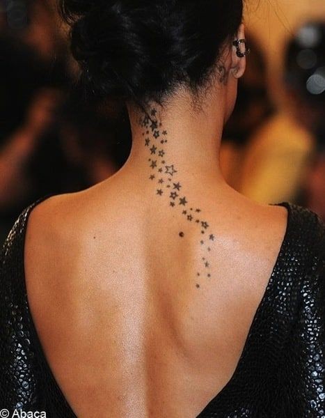 44 tatouages dos qui rendent une femme irrésistible 20