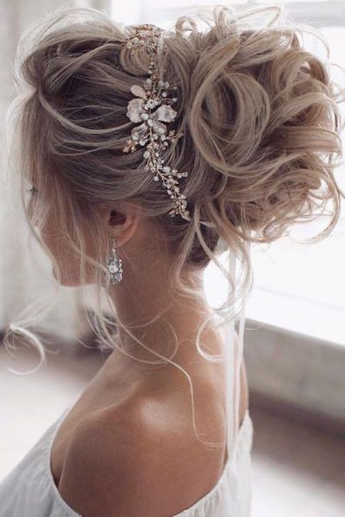 11 Coiffures de mariage pour cheveux mi-longs 3