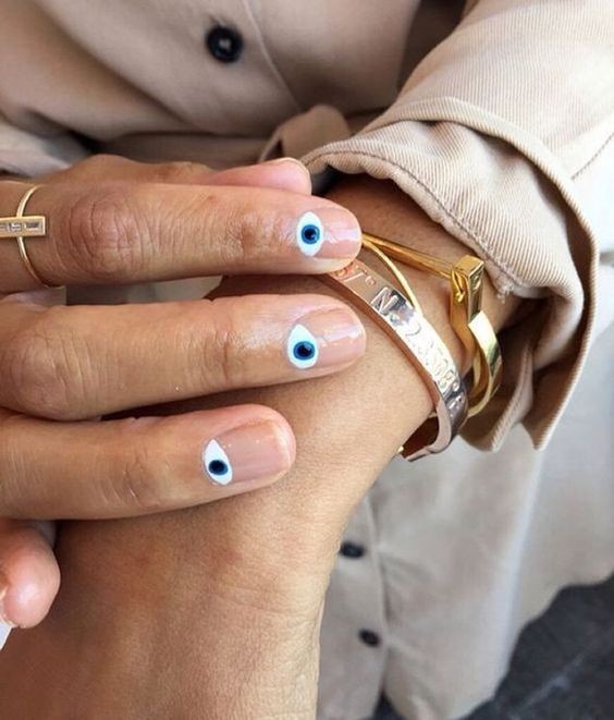 17 nails art minimalistes pour des ongles courts 20