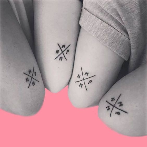 25 petits tatouages sœurs pour célébrer votre lien spécial 1