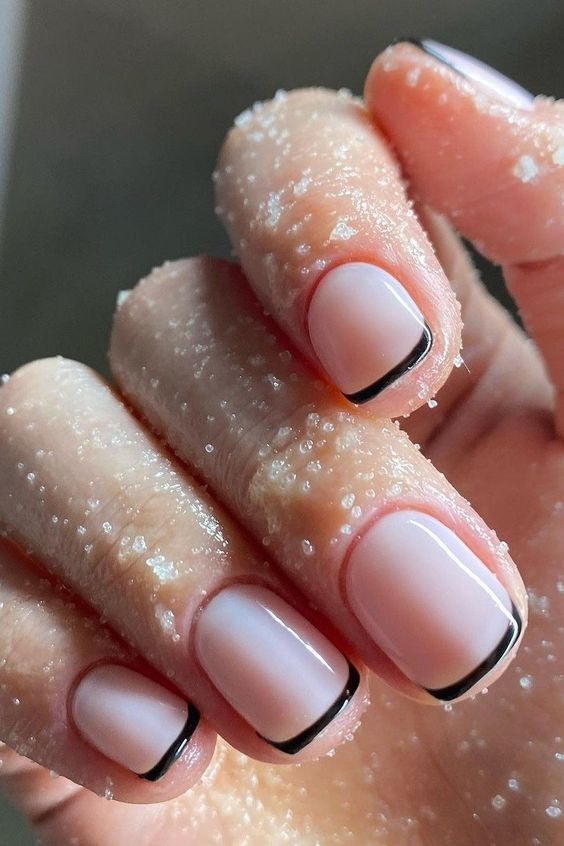 19 idées de déco pour vos ongles courts et simples 20